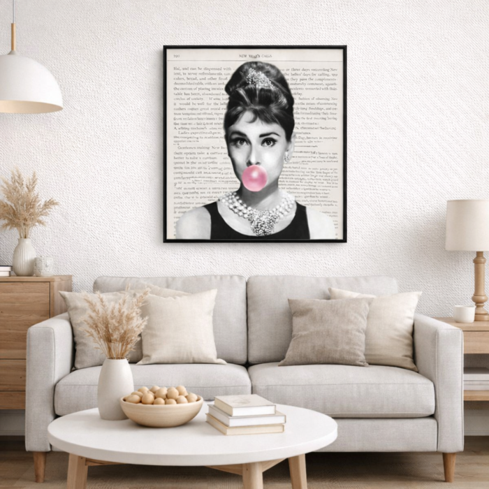 AUDREY HEPBURN (4)) AUDREY HEPBURN (4))